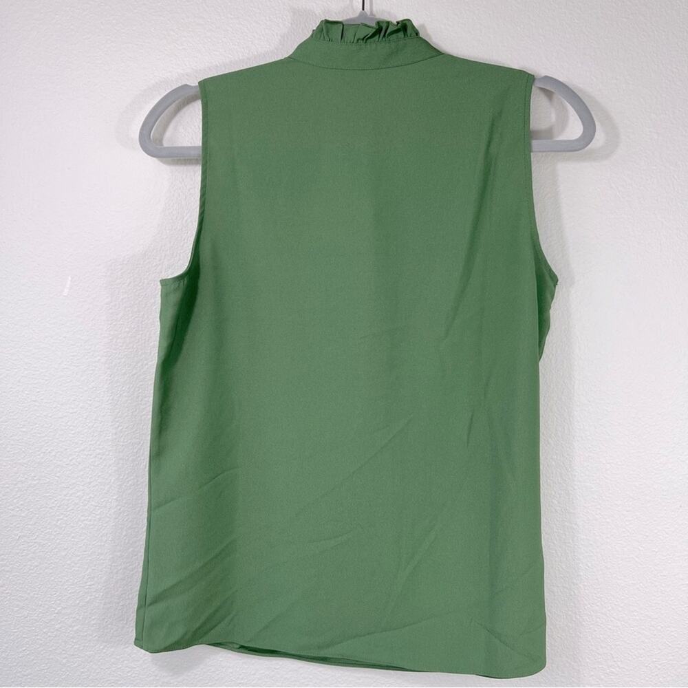 J. CREW Ruffle Button Blouse size 2 - Picture 5 of 7